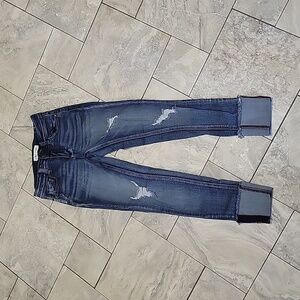 Almost Famous Cropped Jeans